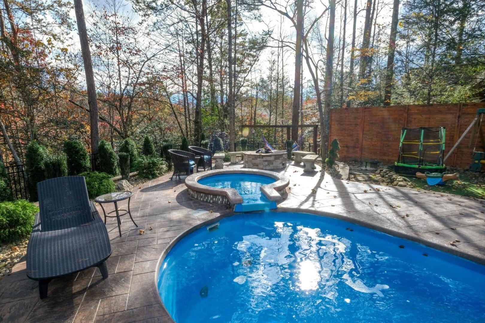 Pitter Patter Swimming Pool Ht Near D'Town Villa Gatlinburg Exterior photo